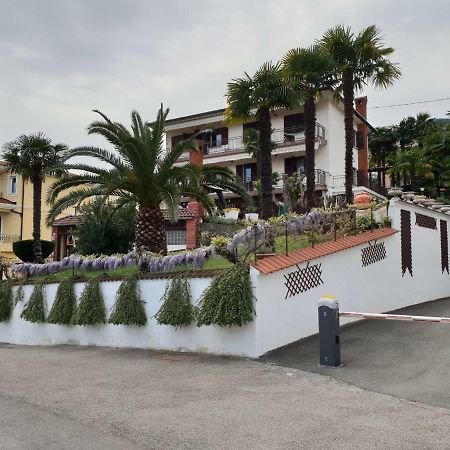 Apartments Rakovic Ловран Экстерьер фото