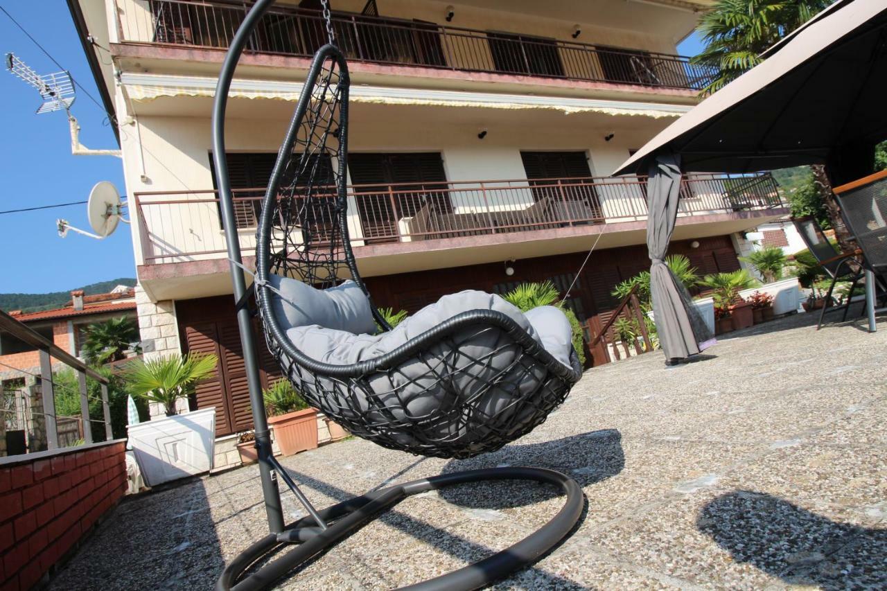 Apartments Rakovic Ловран Экстерьер фото